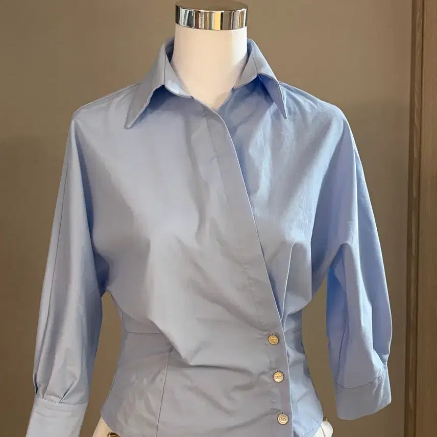 [BUNJANG] Sky Blue Button-Up Shirt Blouse / 여성 하늘색 셔츠 블라우스