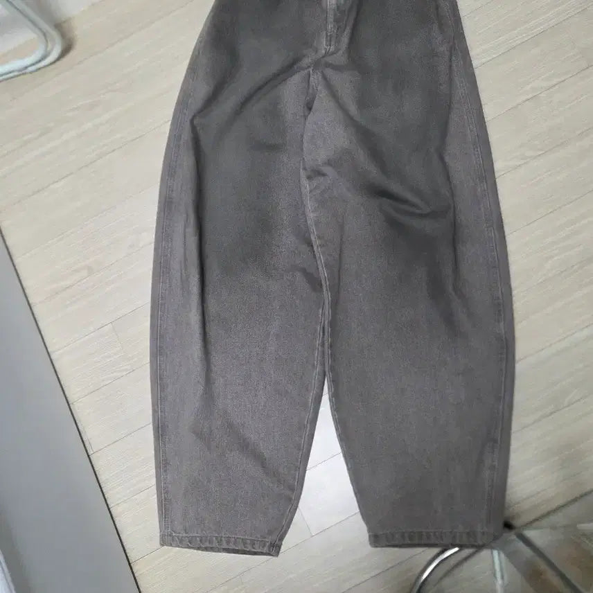 [BUNJANG] Urbanstaf Oil Washed Denim Pants (Dirty Gray) / 어반스터프 오일 워시드 데님 팬츠 (더티 그레이)