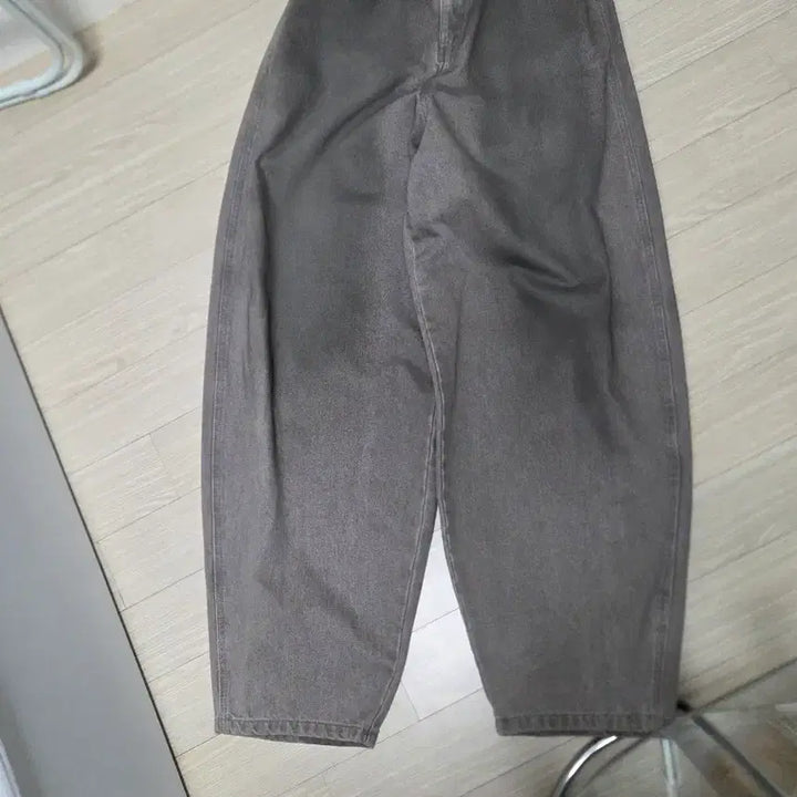 [BUNJANG] Urbanstaf Oil Washed Denim Pants (Dirty Gray) / 어반스터프 오일 워시드 데님 팬츠 (더티 그레이)