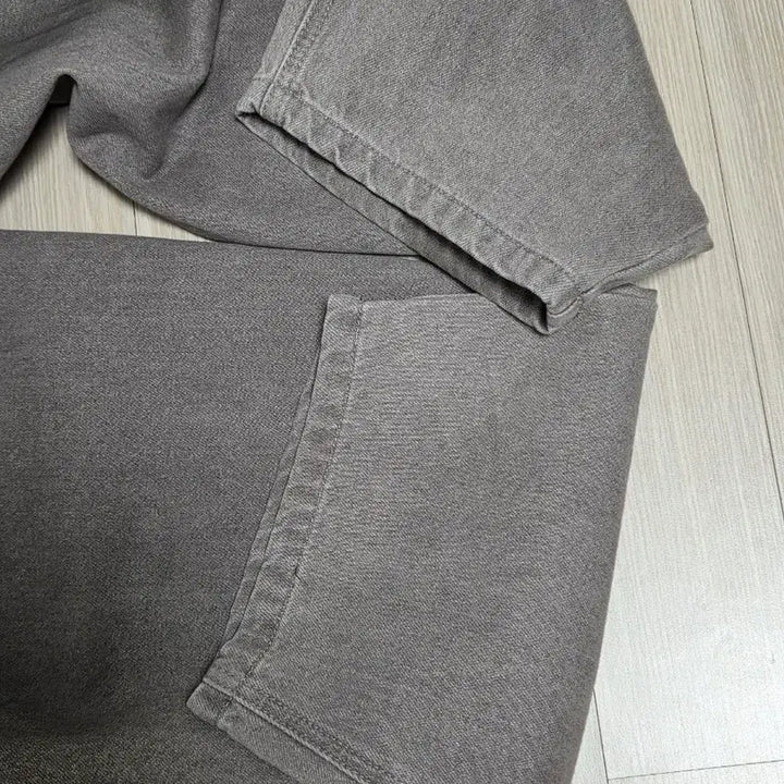 [BUNJANG] Urbanstaf Oil Washed Denim Pants (Dirty Gray) / 어반스터프 오일 워시드 데님 팬츠 (더티 그레이)
