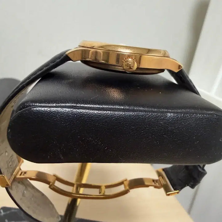 [SOLD OUT] 티쏘 트래디션 오토매틱 스몰 세컨드 드레스워치 판매합니다.