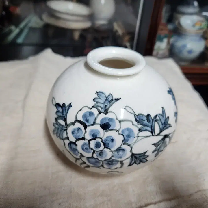[BUNJANG] Celadon Porcelain Peony Motif Vase / 목단문 소호
