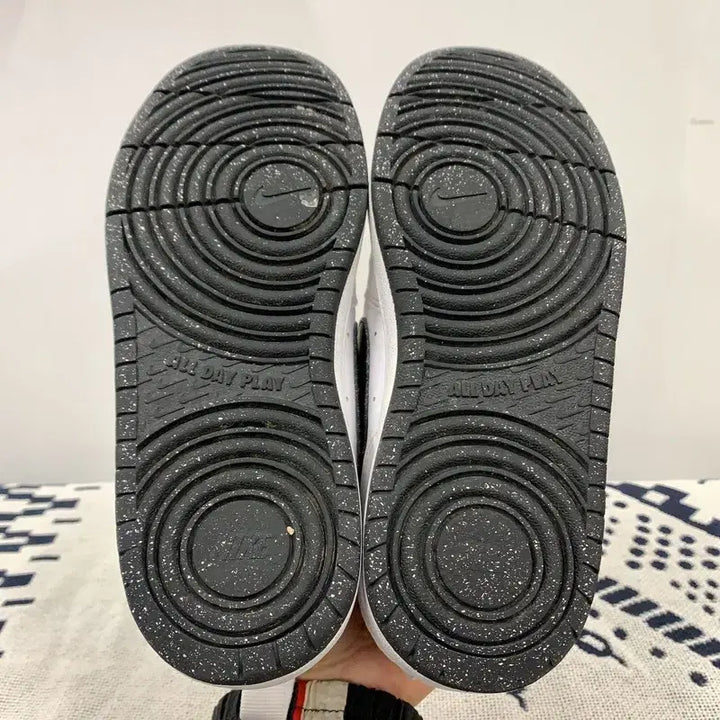 [BUNJANG] Nike Court Borough Low 2 Sneakers 235 / 나이키 코트 버로우 로우 2 스니커즈 235 E02058