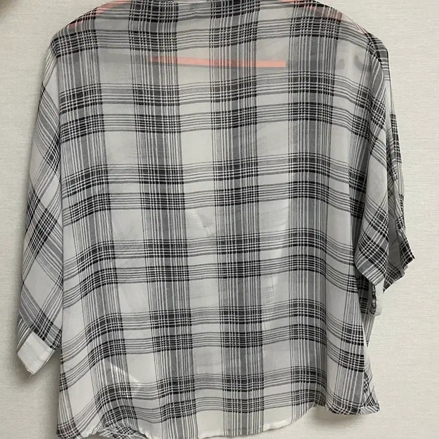 [BUNJANG] TOM BY Check Loose Fit Shirt Blouse / TOM BY 체크 루즈핏 셔츠 블라우스