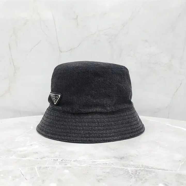 [BUNJANG] Prada Triangle Logo Denim Bucket Hat Black L / 프라다 삼각로고 데님 블랙 버킷햇 L 1HC137