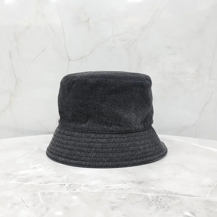 [BUNJANG] Prada Triangle Logo Denim Bucket Hat Black L / 프라다 삼각로고 데님 블랙 버킷햇 L 1HC137