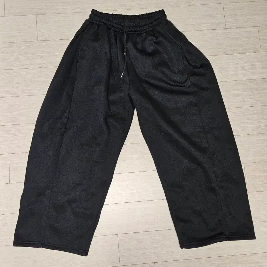 [BUNJANG] Muse Fit Pleated Wide Pants / 에이블리 뮤즈핏 핀턱 와이드 팬츠