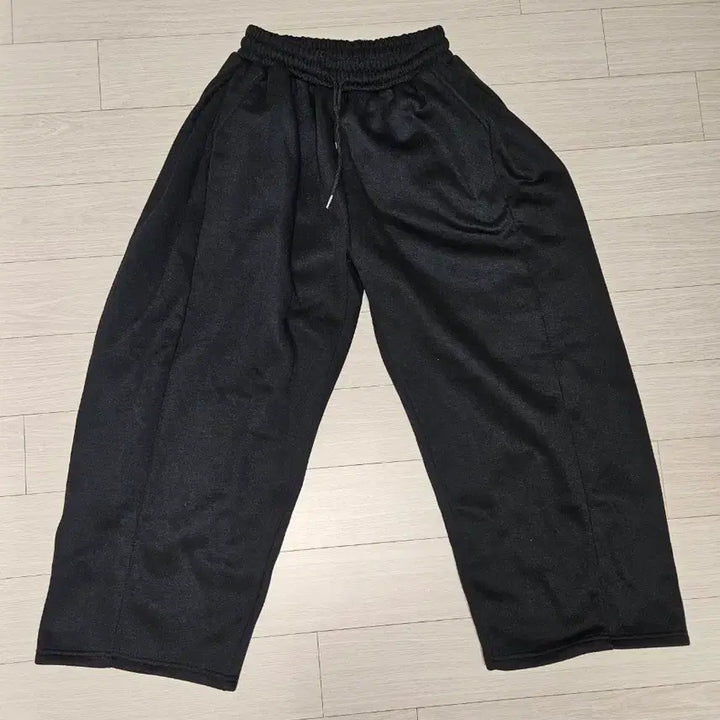 [BUNJANG] Muse Fit Pleated Wide Pants / 에이블리 뮤즈핏 핀턱 와이드 팬츠