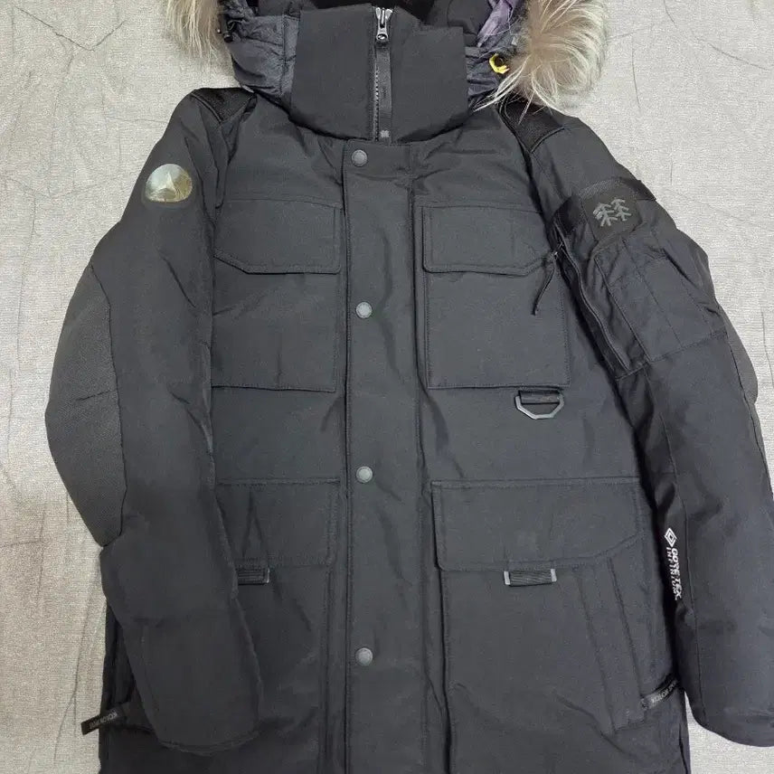 [BUNJANG] Kolon Ryu Junyeol Antarctica Origin Jacket (Size 95) / 급처 코오롱 류준열 안타티카 오리진 95사이즈 정가95만원.