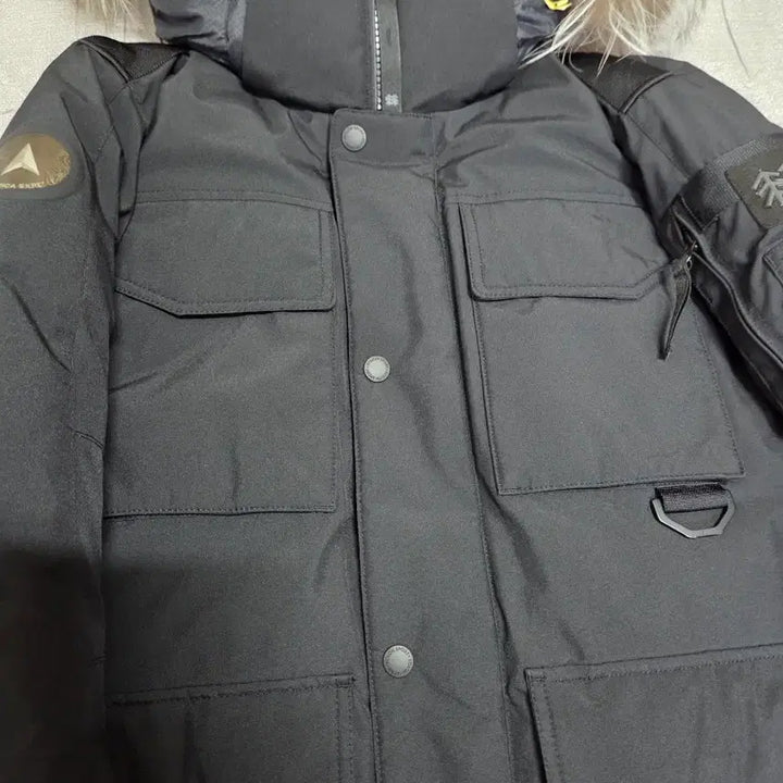 [BUNJANG] Kolon Ryu Junyeol Antarctica Origin Jacket (Size 95) / 급처 코오롱 류준열 안타티카 오리진 95사이즈 정가95만원.