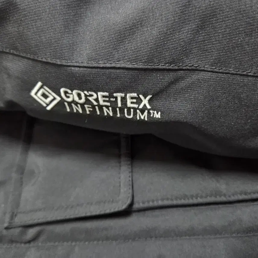 [BUNJANG] Kolon Ryu Junyeol Antarctica Origin Jacket (Size 95) / 급처 코오롱 류준열 안타티카 오리진 95사이즈 정가95만원.