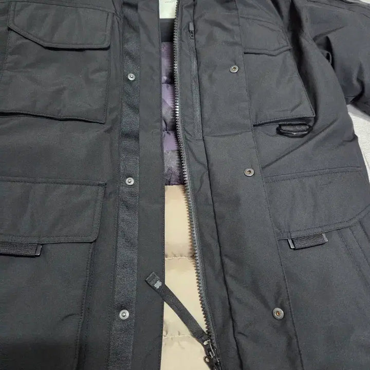 [BUNJANG] Kolon Ryu Junyeol Antarctica Origin Jacket (Size 95) / 급처 코오롱 류준열 안타티카 오리진 95사이즈 정가95만원.