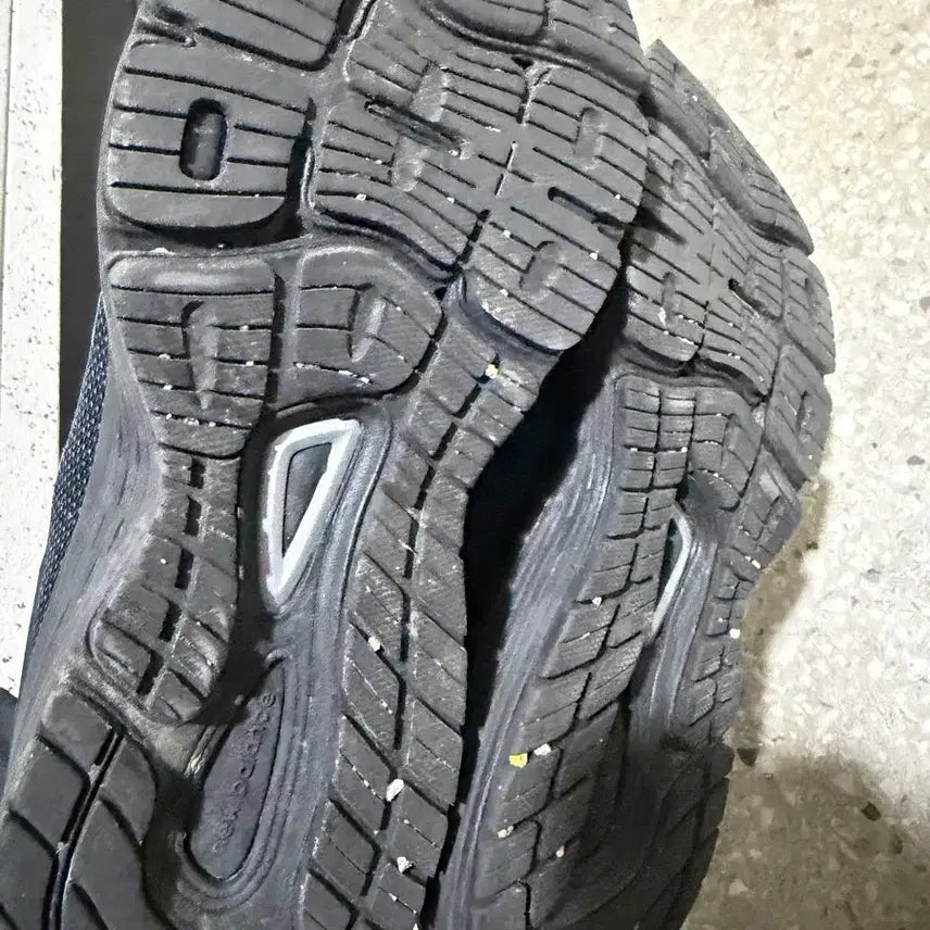 [BUNJANG] New Balance 880 Running Shoes / 뉴발란스 880 260