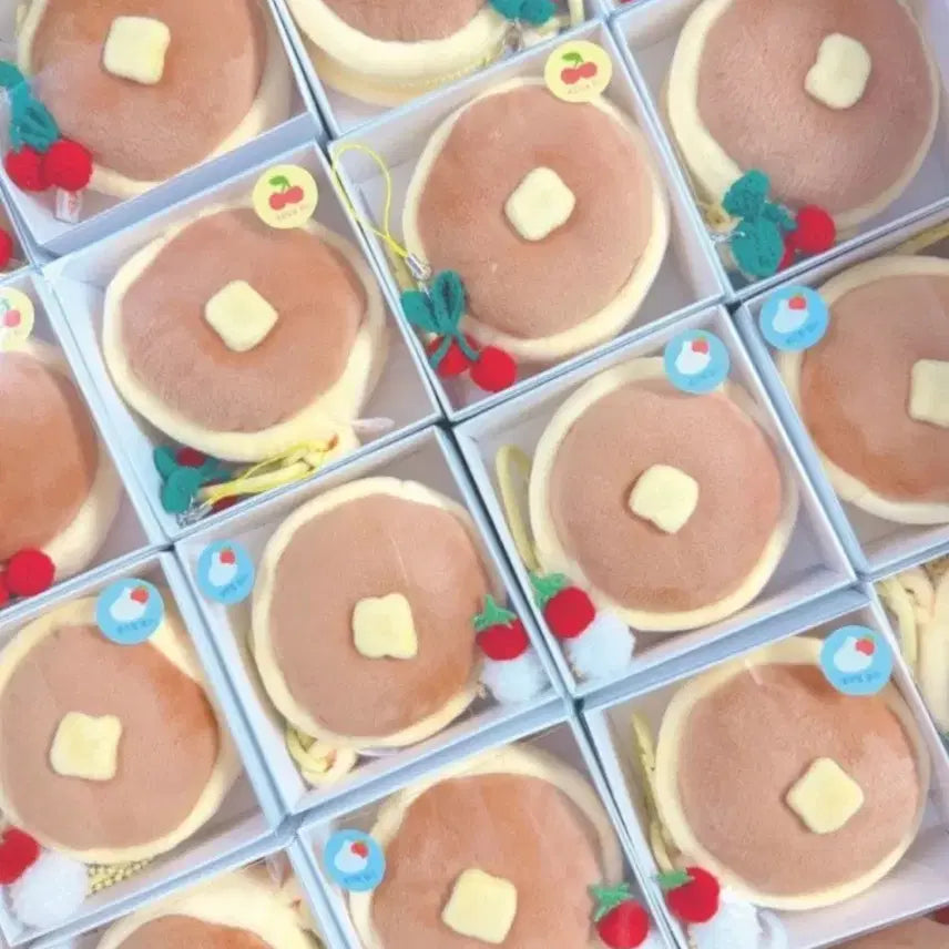 [BUNJANG] Mini Pancake Pouch Cherry Keyring / [미사용] 미니 팬케이크 파우치 체리 키링 달콤한 일러스트