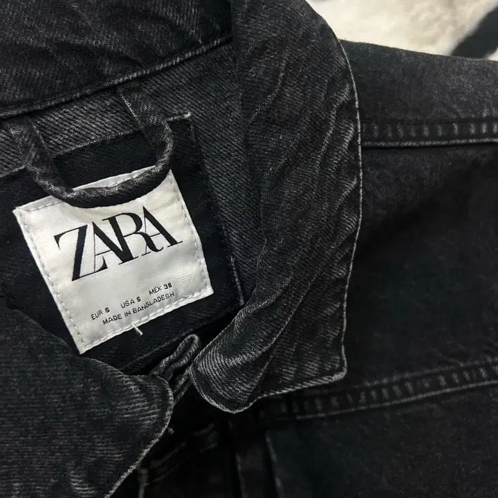 [BUNJANG] ZARA 2nd Generation Trucker Jacket/Black Denim / [한국M]ZARA 2세대 트러커 자켓/흑청