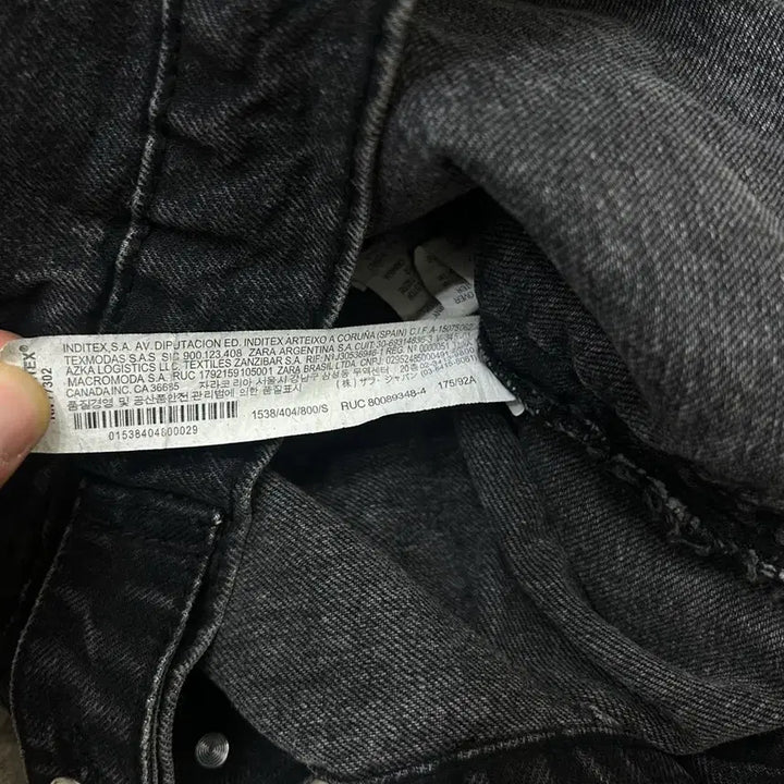 [BUNJANG] ZARA 2nd Generation Trucker Jacket/Black Denim / [한국M]ZARA 2세대 트러커 자켓/흑청