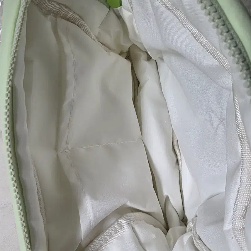 [BUNJANG] Crayon Shin-chan Padded Pouch / 짱구 패딩 파우치 새상품