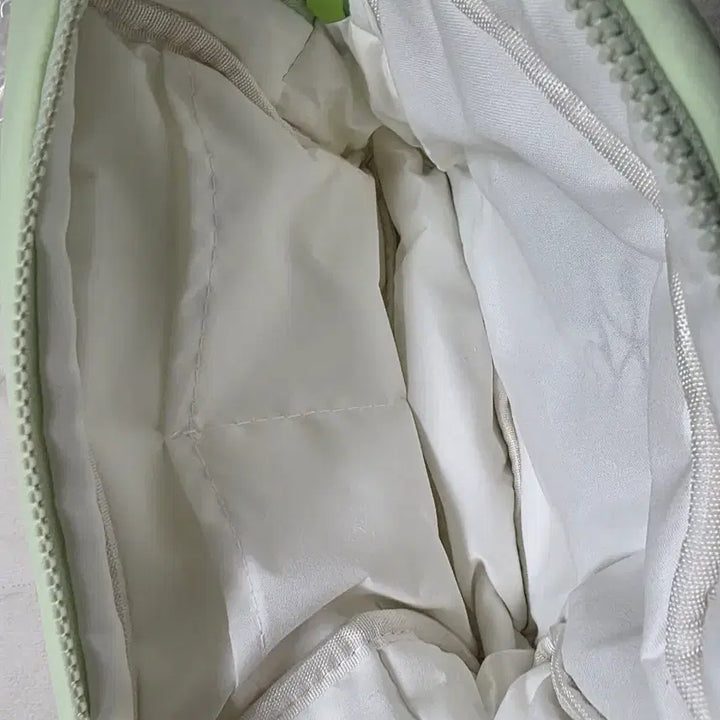 [BUNJANG] Crayon Shin-chan Padded Pouch / 짱구 패딩 파우치 새상품