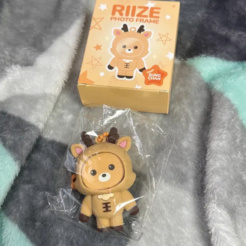 [BUNJANG] RIIZE Wooraekbam Photo Frame / 라이즈 우락밤 포토 프레임