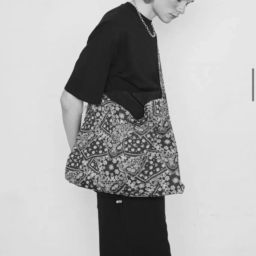 [BUNJANG] Our Minute Seconds Paisley Eco Bag Red / 아워미닛세컨즈 페이즐리 에코백 레드