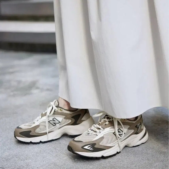 [BUNJANG] New Balance 725 Brown Cream Sneakers (240) / 뉴발란스 725 브라운크림 (240)