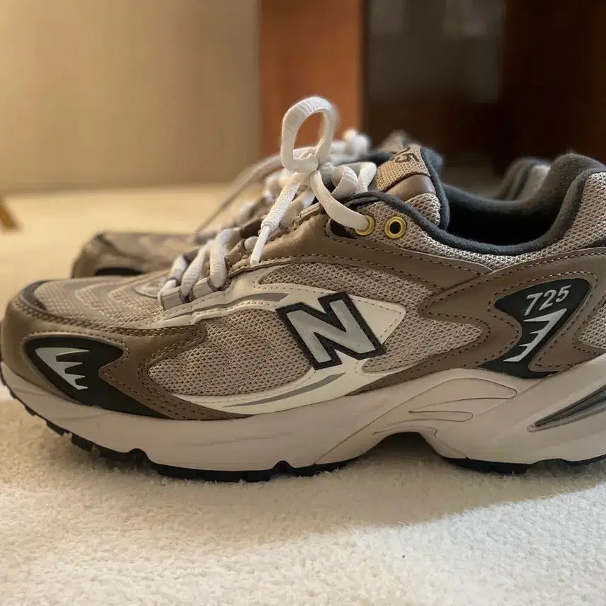[BUNJANG] New Balance 725 Brown Cream Sneakers (240) / 뉴발란스 725 브라운크림 (240)