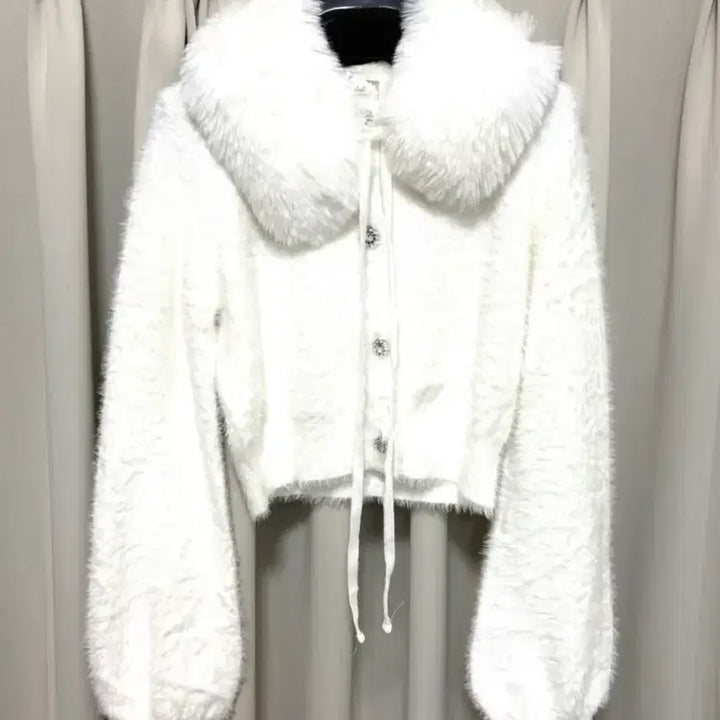 [BUNJANG] Michel Macaron White Fur Collar Knit Cardigan / 미셸마카롱 퍼카라니트 일브 지뢰양산걸리스나계 빈티지 히메갸루 다리치피움