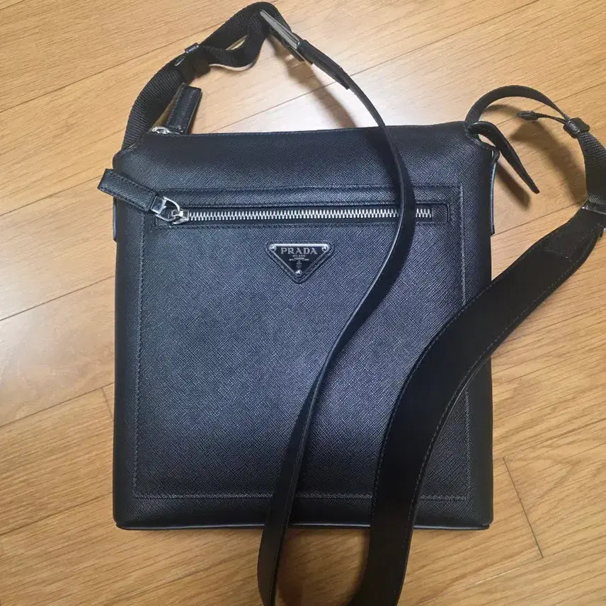[BUNJANG] Prada Saffiano 2VH062 Crossbody Bag / 프라다 사피아노2VH062크로스백