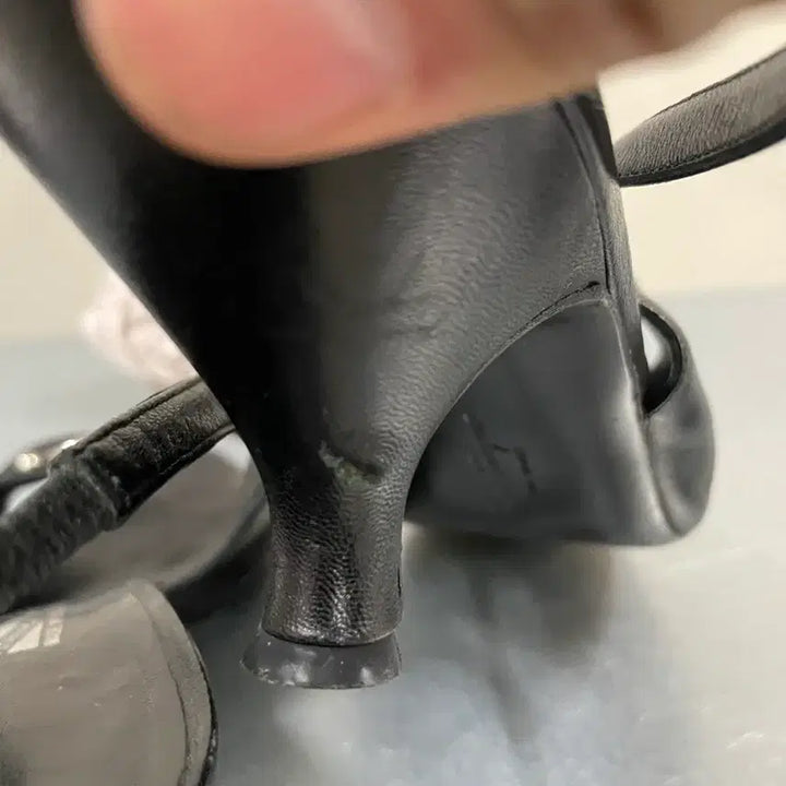 [BUNJANG] Ferragamo Gancini Slingback 8.5B / 페레가모 간치니 슬링백 8.5B (gr-3790)