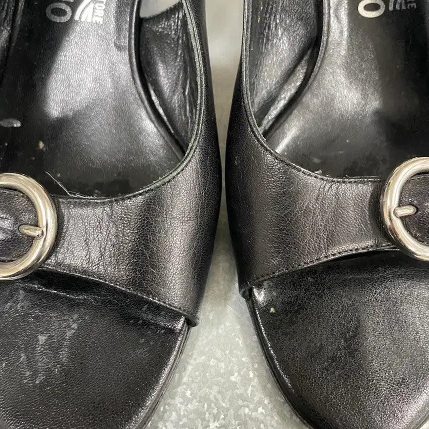 [BUNJANG] Ferragamo Gancini Slingback 8.5B / 페레가모 간치니 슬링백 8.5B (gr-3790)