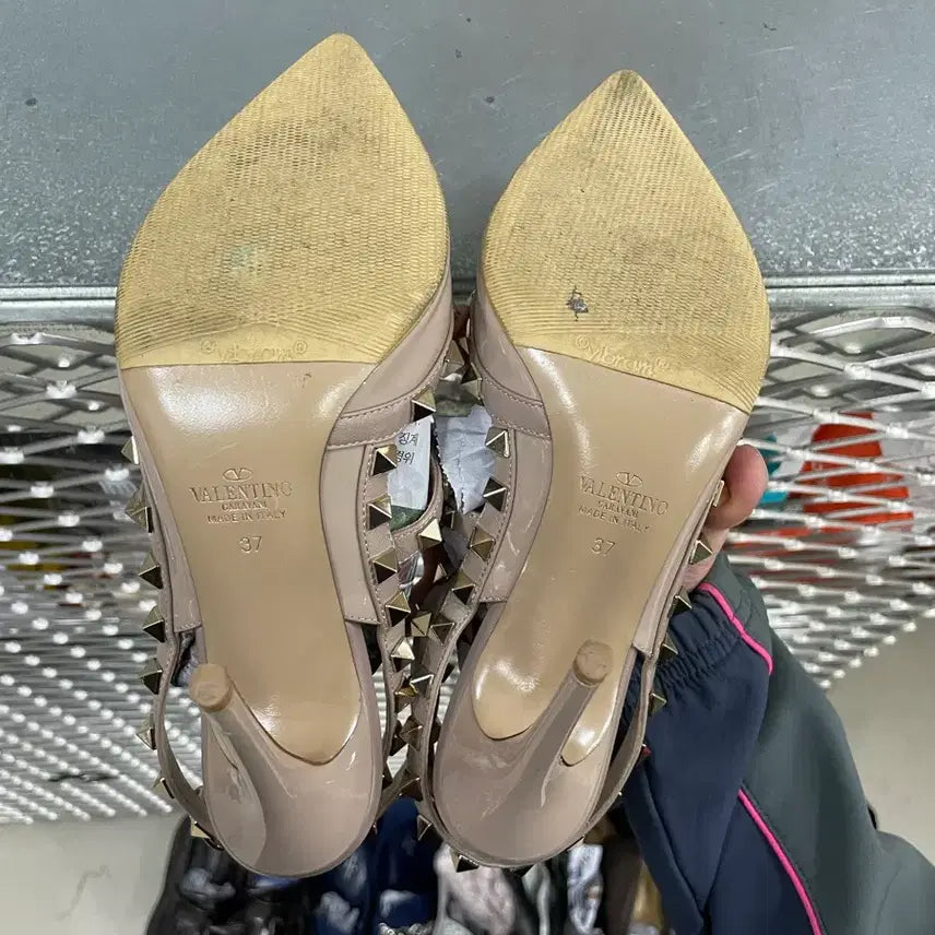 [BUNJANG] Valentino Rockstud Slingback Heels / 발렌티노 락스터드 슬링백 37 (gr-3794)
