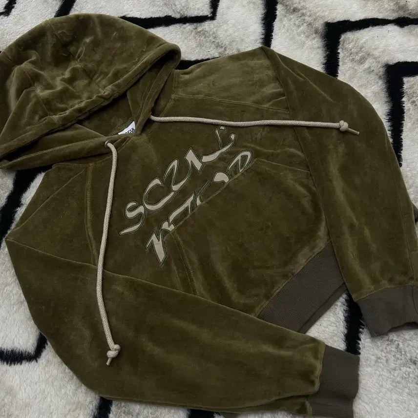 [BUNJANG] Sculptor Velvet Crop Hoodie / Dark Khaki / [S]스컬프터 벨벳 크롭 후드/짙은카키