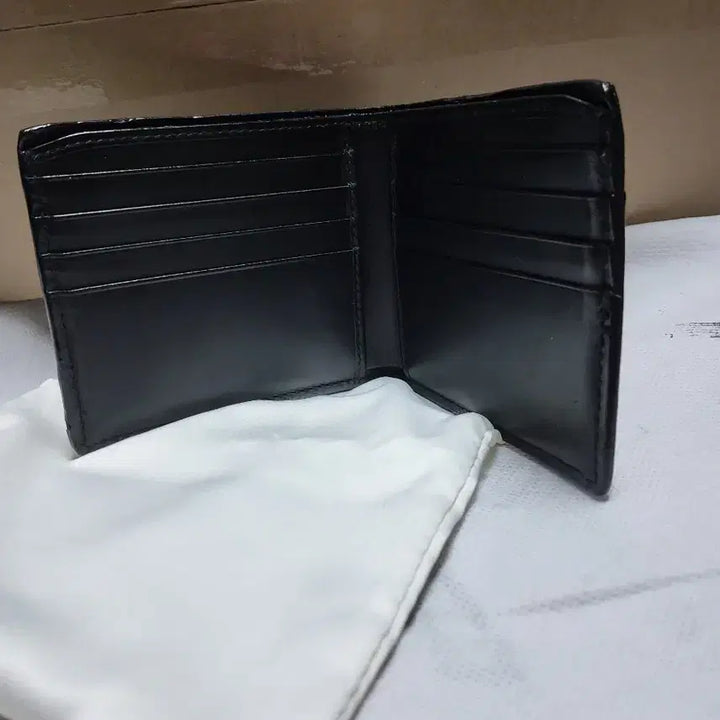 [BUNJANG] Gucci Snake Bi-fold Wallet / 구찌 지갑