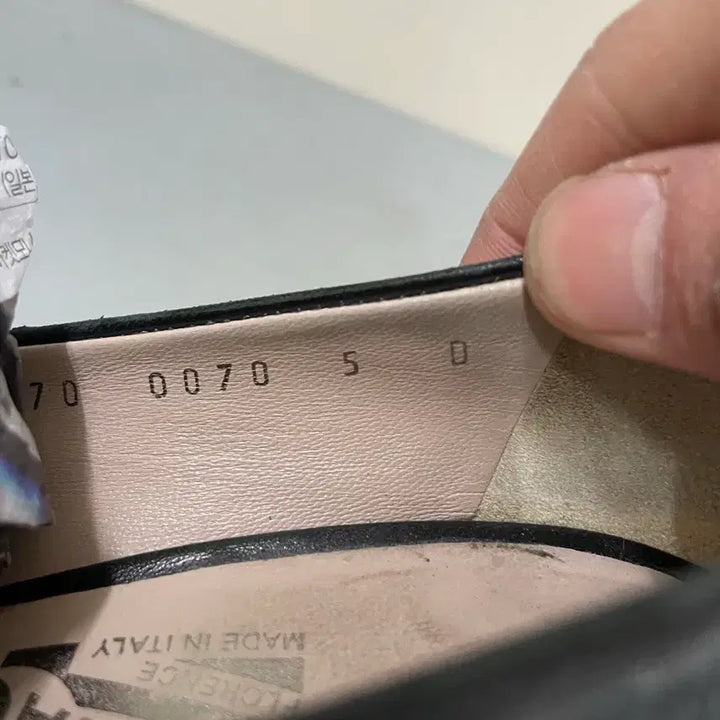 [BUNJANG] Ferragamo Vara Pumps Heels 5D / 페레가모 파라 펌프스 힐 5D (gr-3792)