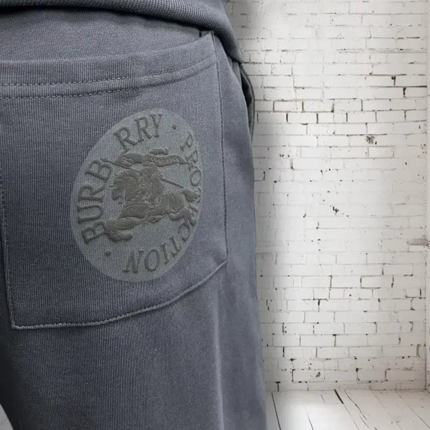 [BUNJANG] Burberry Embossed Training Set / 버버리 엠보 트레이닝 세트