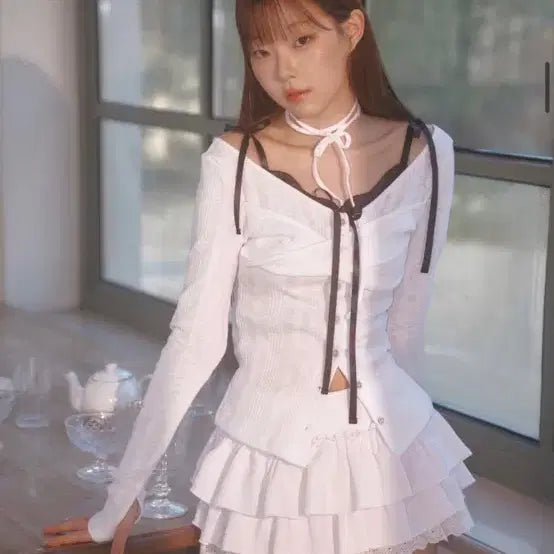 [BUNJANG] New Linge Twist Button Top Cardigan White / 뉴얼린 로지 트위스트 버튼 탑 가디건 화이트
