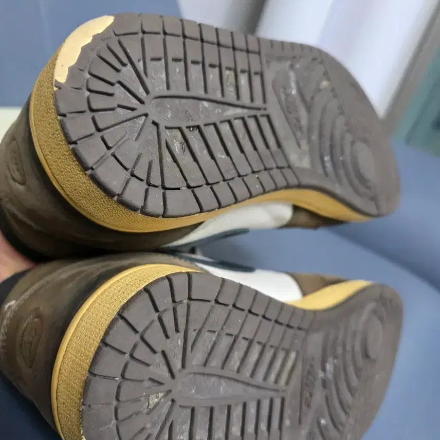 [BUNJANG] Jordan Travis Scott Mocha 280 / 조던 트레비스스캇 하이 모카280