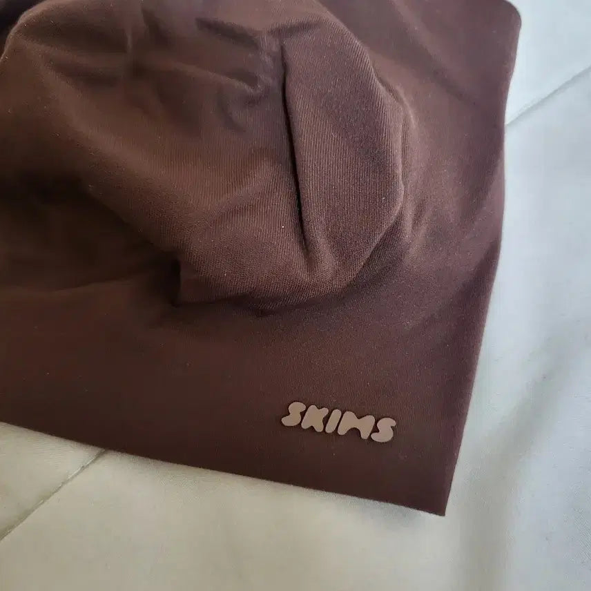 [SOLD OUT] 스킴스 브라 SKIMS NAKED PLUNGE BRALETTE m/dd