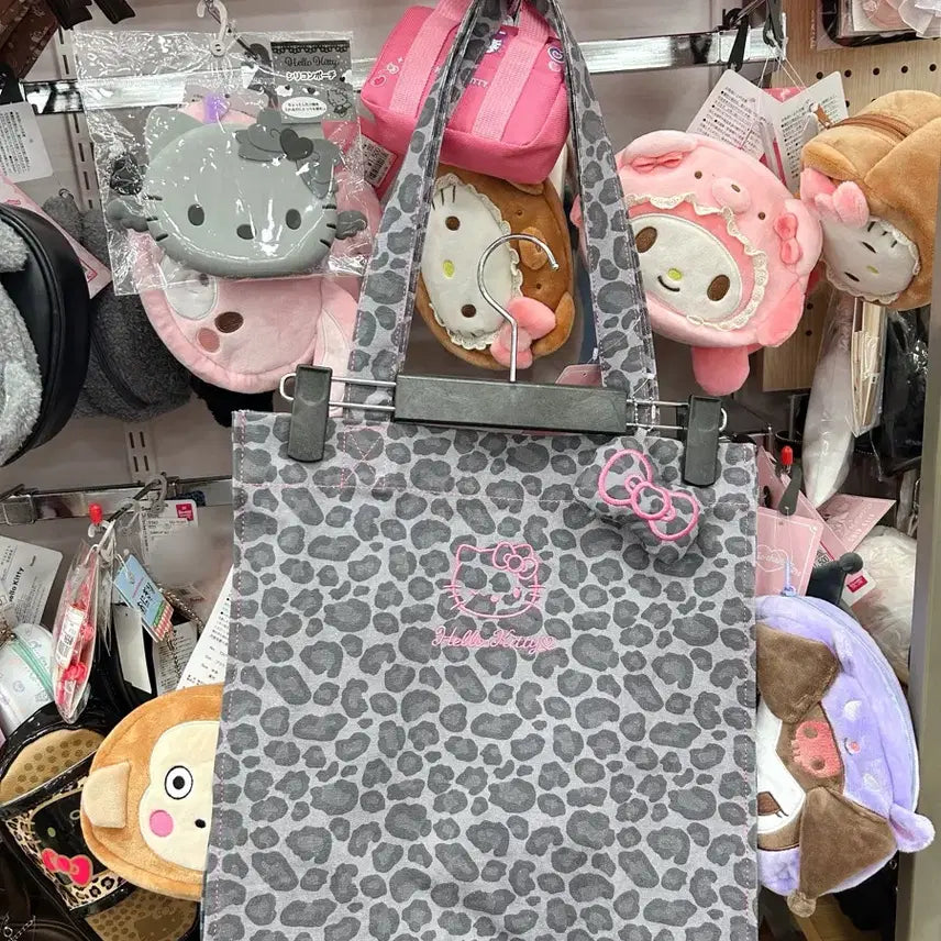 [BUNJANG] Sanrio Hello Kitty Y2K Leopard Shoulder Bag / 일본수입 산리오헬로키티호피숄더백 Y2K핑크자수헬로키티 캔버스호피가방