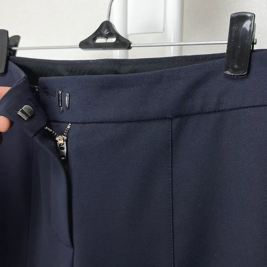 [BUNJANG] System Women's Slim Semi-Bootcut Pants / 시스템 여성 슬림 세미 부츠컷 팬츠 55