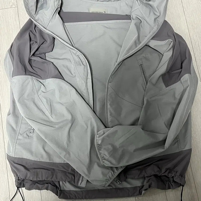 [BUNJANG] SANSAN GEAR Insulation Jacket Windbreaker Gray Size 3 / 산산기어 인슐레이션 자켓 바람막이 그레이 3사이즈