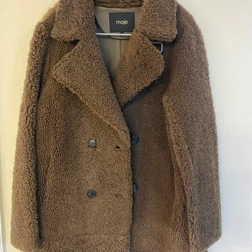 [BUNJANG] Maje Curly Mouton Half Coat 43 Size / 마쥬 컬리 무스탕 하프코트 43사이즈