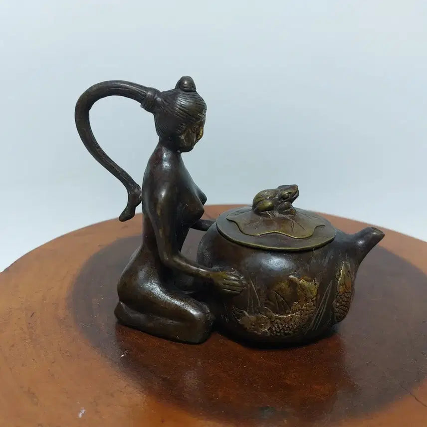 [BUNJANG] Woman Statue Teapot Ornament / 동  주전자 여인상- 만물당. 소품용. 장식용