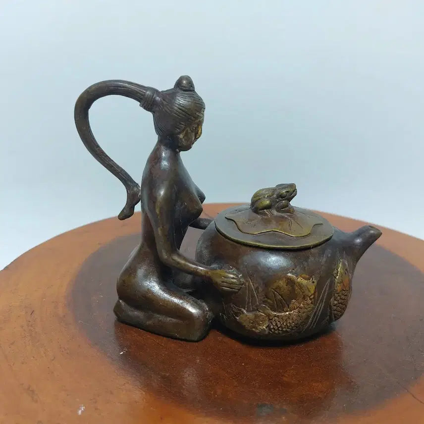 [BUNJANG] Woman Statue Teapot Ornament / 동  주전자 여인상- 만물당. 소품용. 장식용