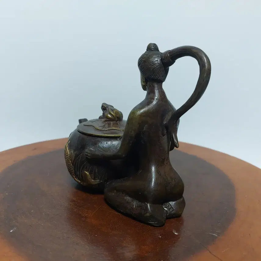 [BUNJANG] Woman Statue Teapot Ornament / 동  주전자 여인상- 만물당. 소품용. 장식용