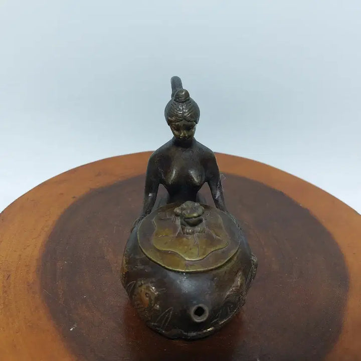 [BUNJANG] Woman Statue Teapot Ornament / 동  주전자 여인상- 만물당. 소품용. 장식용
