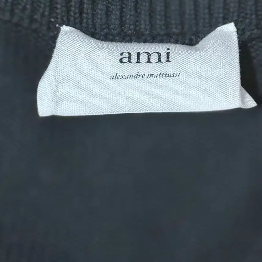 [SOLD OUT] 23SS 아미 하트 로고 남성 블랙 가디건