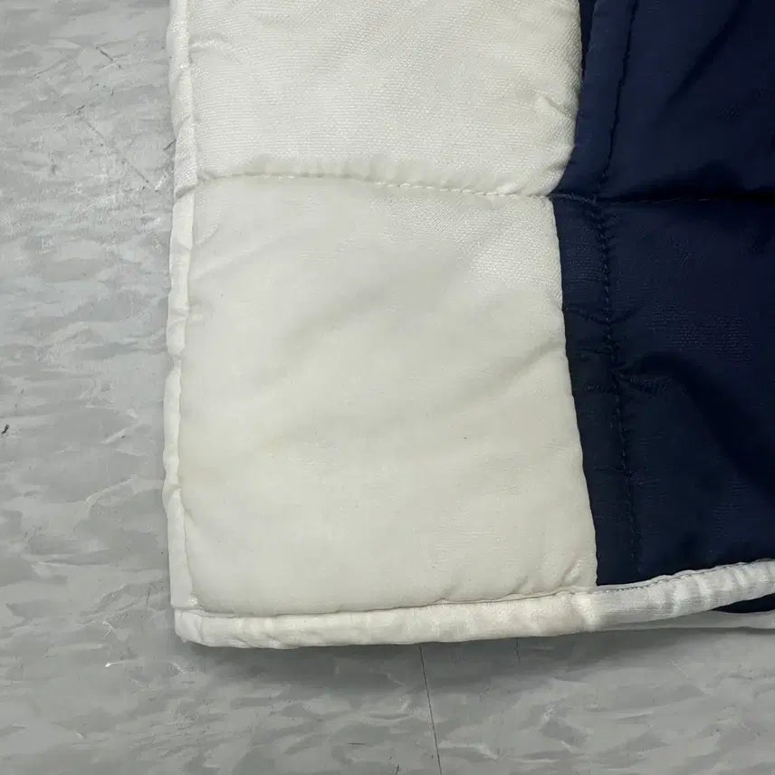 [BUNJANG] Real Madrid Adidas Navy Padded Jacket (Size 100) / 아디다스 레알마드리드 패딩 점퍼 네이비 100