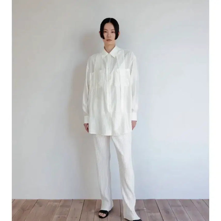 [SOLD OUT] 네세서리 Easy Pleats Pants (Ivory)