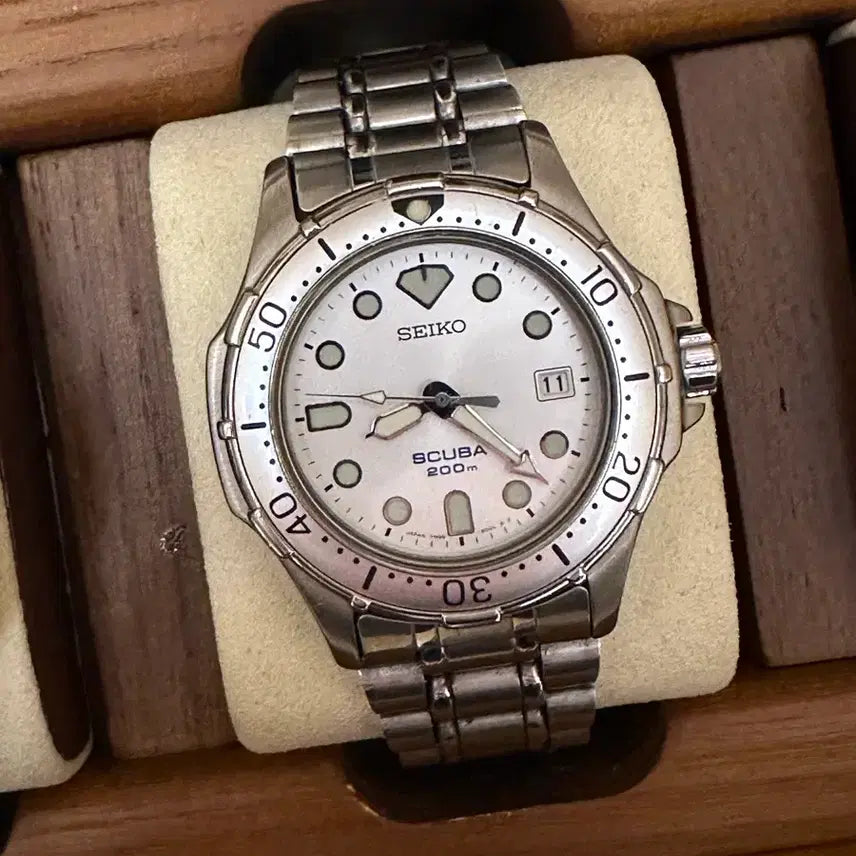 [SOLD OUT] 빈티지 세이코 7n35 다이버 37mm 은판 쿼츠
